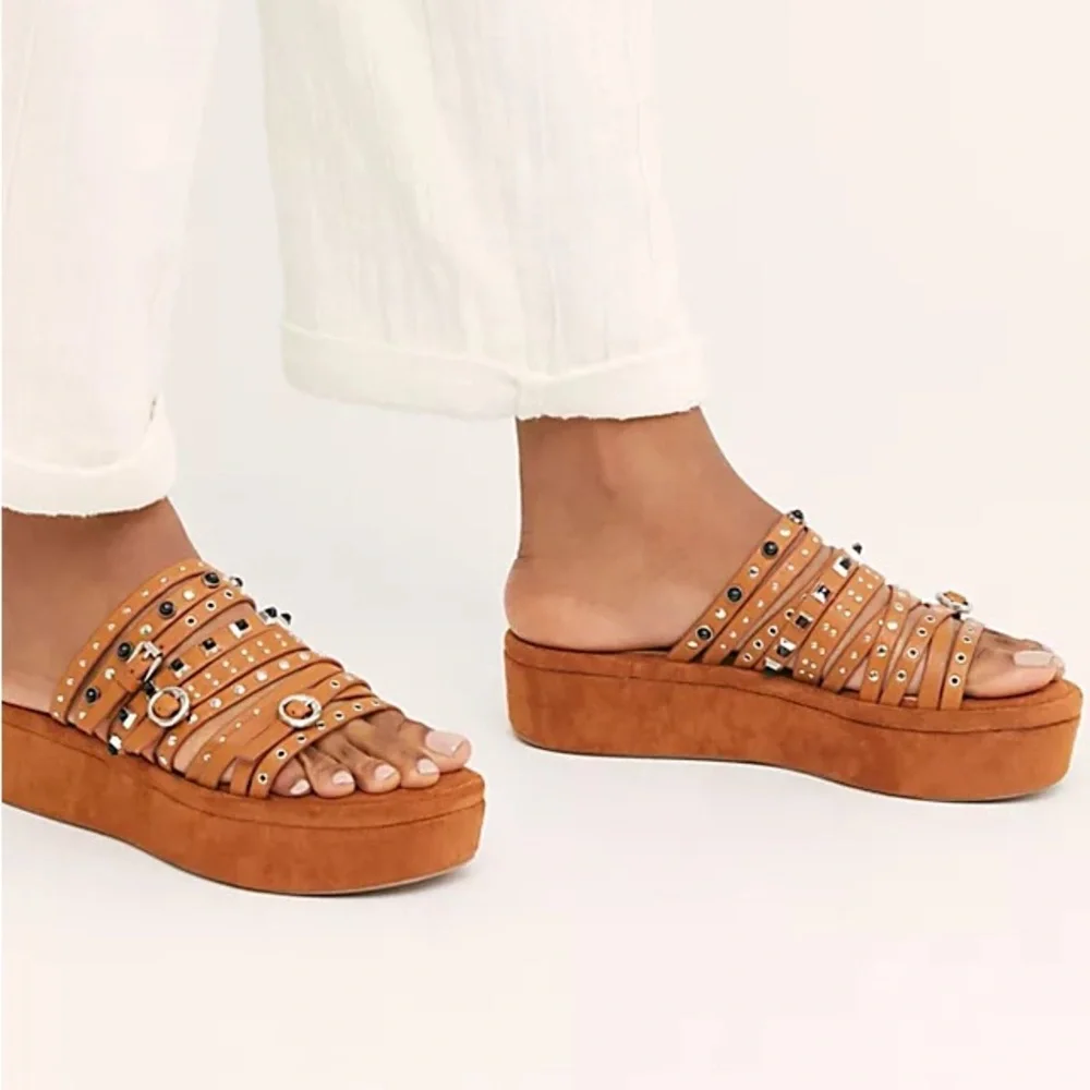 Free People Tan Brown Studded Platform Slide Sandals